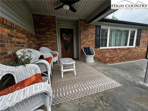 702 Huffman River Ln, Purlear, NC 28665 photo 13