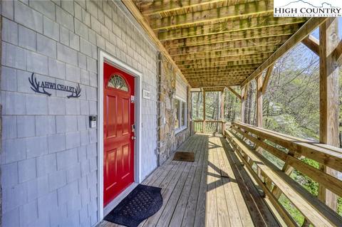 125 Buckeye Ln, Seven Devils, NC 28604 photo 6