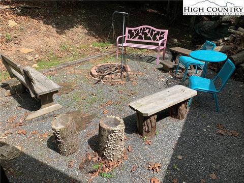 134 Birch Ln, Deep Gap, NC 28618 photo 9