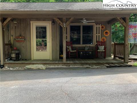 134 Birch Ln, Deep Gap, NC 28618 photo 5
