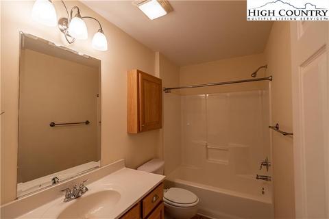 281 Hillside Oaks Dr, Jefferson, NC 28640 photo 9