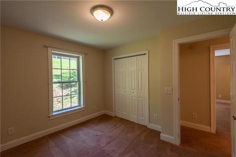 281 Hillside Oaks Dr, Jefferson, NC 28640 photo 11