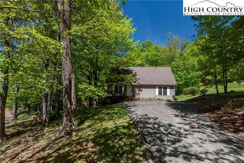 281 Hillside Oaks Dr, Jefferson, NC 28640 photo 1