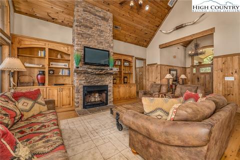 381 Cloud Spring Dr, Sugar Mountain, NC 28604 photo 9