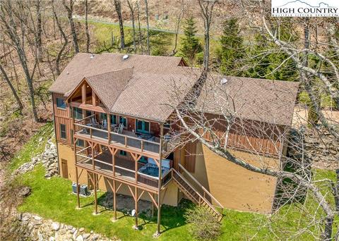 381 Cloud Spring Dr, Sugar Mountain, NC 28604 photo 3