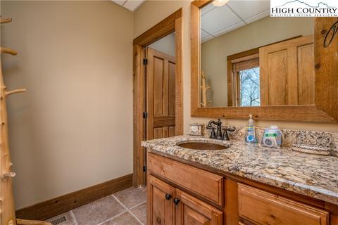 381 Cloud Spring Dr, Sugar Mountain, NC 28604 photo 42
