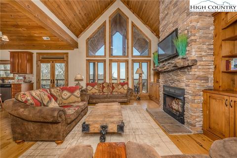 381 Cloud Spring Dr, Sugar Mountain, NC 28604 photo 8