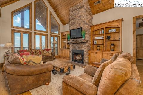 381 Cloud Spring Dr, Sugar Mountain, NC 28604 photo 7