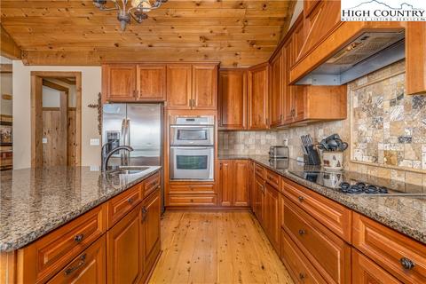 381 Cloud Spring Dr, Sugar Mountain, NC 28604 photo 16