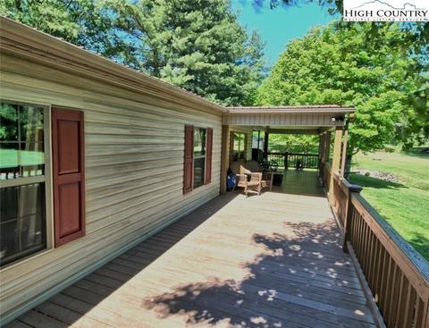 160 Phoenix Dr, Lansing, NC 28643 photo 4