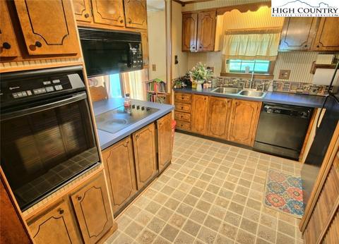 160 Phoenix Dr, Lansing, NC 28643 photo 15