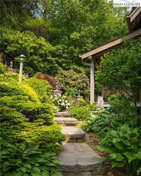435 Stoney Fork Rd, Deep Gap, NC 28618 photo 5