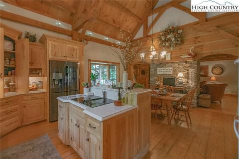435 Stoney Fork Rd, Deep Gap, NC 28618 photo 9