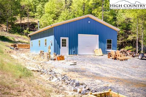 223 Vl Moretz Rd, Deep Gap, NC 28618 photo 4