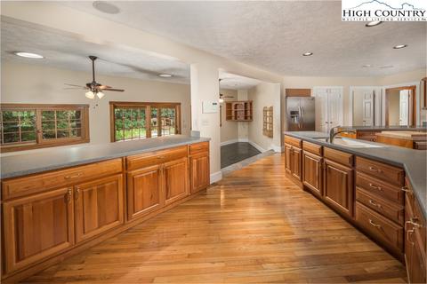 385 Kellwood Dr, Boone, NC 28607 photo 6