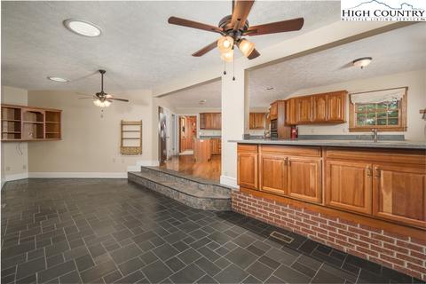 385 Kellwood Dr, Boone, NC 28607 photo 9