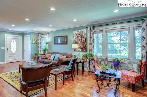 184 Daydreams Ln, Deep Gap, NC 28618 photo 10