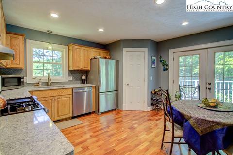 184 Daydreams Ln, Deep Gap, NC 28618 photo 21