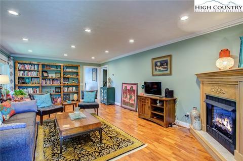 184 Daydreams Ln, Deep Gap, NC 28618 photo 8
