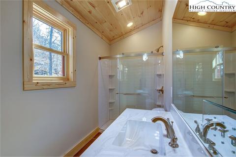 114 Skiview Ln, Beech Mountain, NC 28604 photo 40