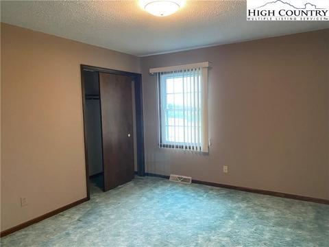 286 Barrett Rd, Ennice, NC 28623 photo 13