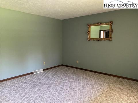 286 Barrett Rd, Ennice, NC 28623 photo 10