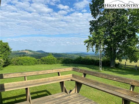 286 Barrett Rd, Ennice, NC 28623 photo 2