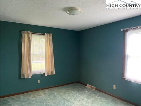 286 Barrett Rd, Ennice, NC 28623 photo 15