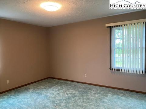 286 Barrett Rd, Ennice, NC 28623 photo 12