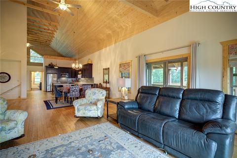 111 Boca Ridge Rd, Boone, NC 28607 photo 7