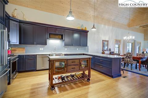 111 Boca Ridge Rd, Boone, NC 28607 photo 11
