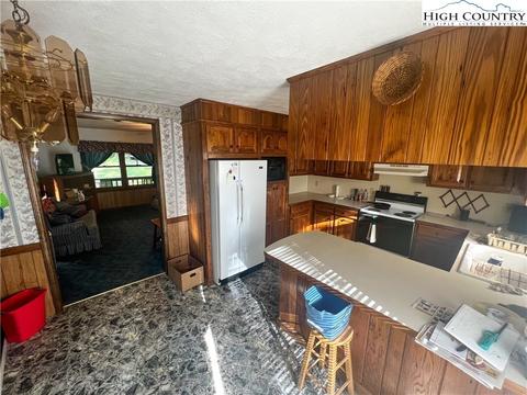 2728 Roaring Fork Rd, Creston, NC 28615 photo 22