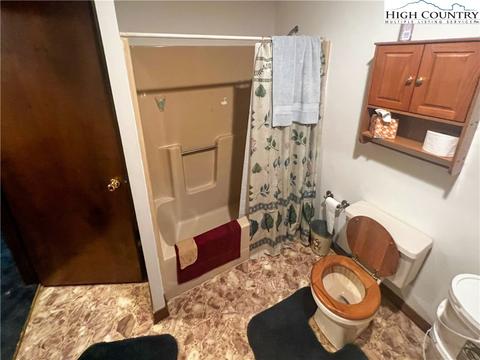 2728 Roaring Fork Rd, Creston, NC 28615 photo 17