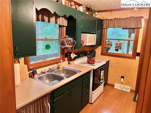 103 Cherry Ln, Deep Gap, NC 28618 photo 11