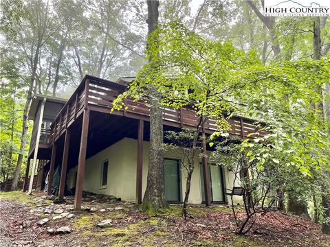 103 Cherry Ln, Deep Gap, NC 28618 photo 2