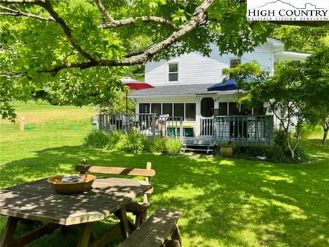 325 Joe Shoemaker Rd, Vilas, NC 28692 photo 3