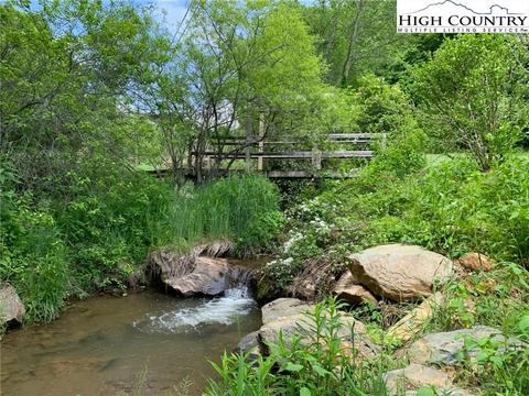 325 Joe Shoemaker Rd, Vilas, NC 28692 photo 5