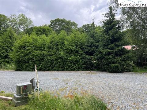 55 Meadow Loop, Newland, NC 28657 photo 3