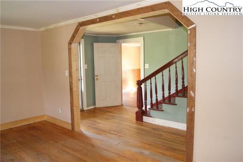 128 Maple St, Sparta, NC 28675 photo 17