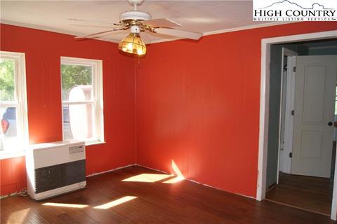 128 Maple St, Sparta, NC 28675 photo 9