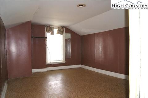 128 Maple St, Sparta, NC 28675 photo 24