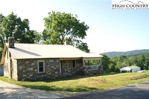 128 Maple St, Sparta, NC 28675 photo 2