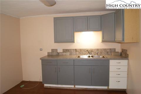 128 Maple St, Sparta, NC 28675 photo 11