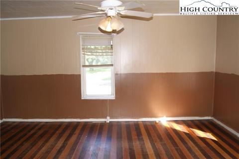 128 Maple St, Sparta, NC 28675 photo 14