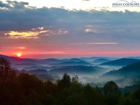 692 Great Sky Dr, Todd, NC 28684 photo 1