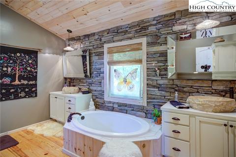 692 Great Sky Dr, Todd, NC 28684 photo 9
