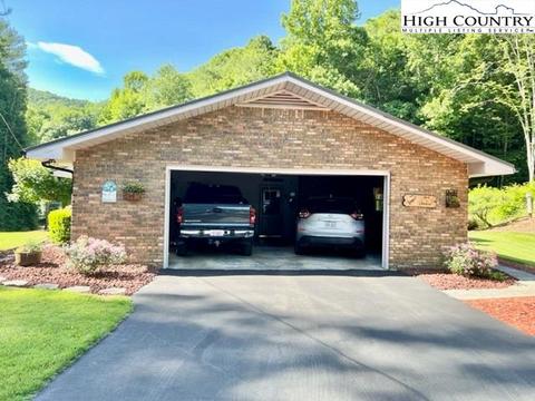 191 Welch Rd, Lansing, NC 28643 photo 6