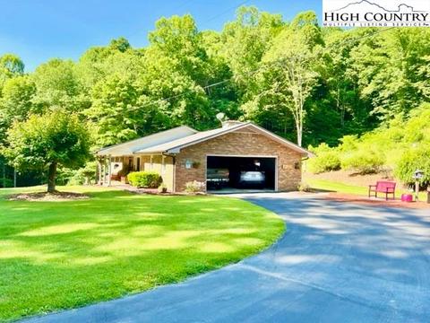 191 Welch Rd, Lansing, NC 28643 photo 2