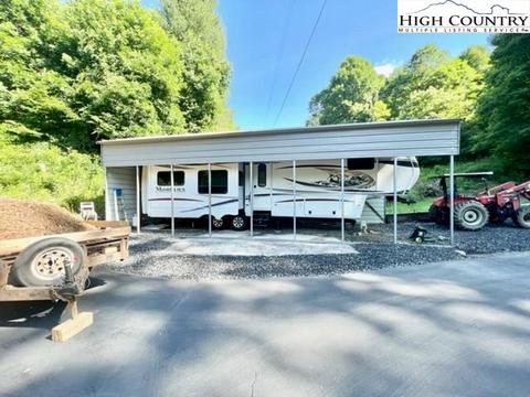 191 Welch Rd, Lansing, NC 28643 photo 7