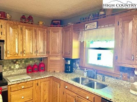 191 Welch Rd, Lansing, NC 28643 photo 15